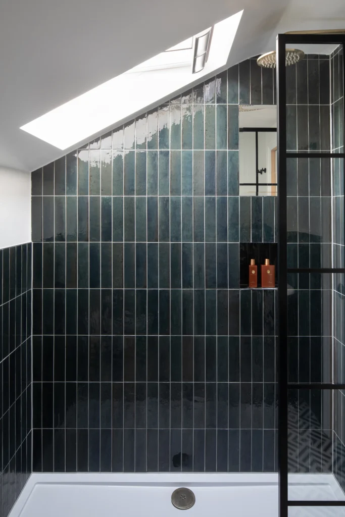 Talbot Rd-15 © Agnese Sanvito Fish Scale Extension - Bathroom