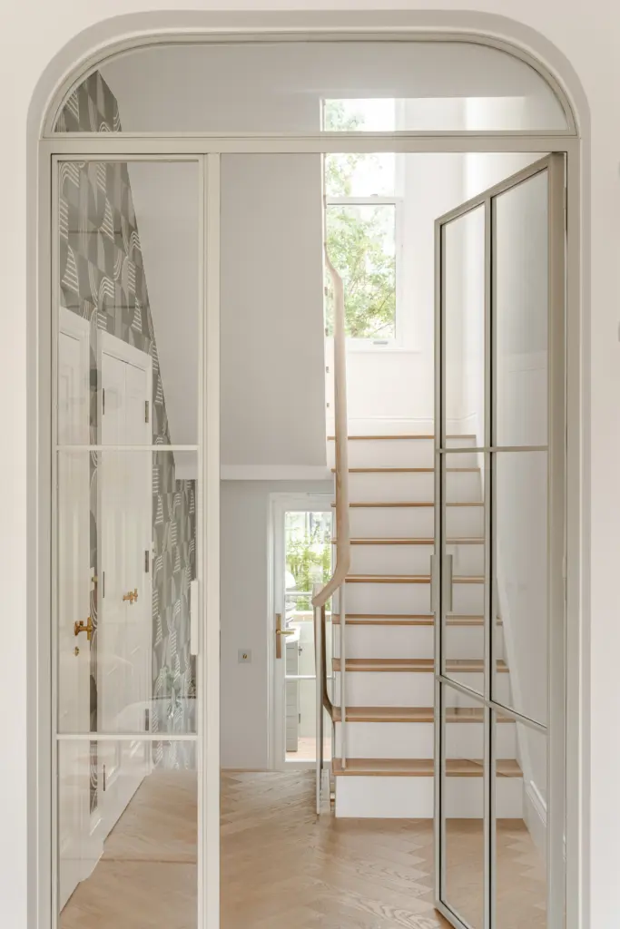 Victorian Maison - Entrance